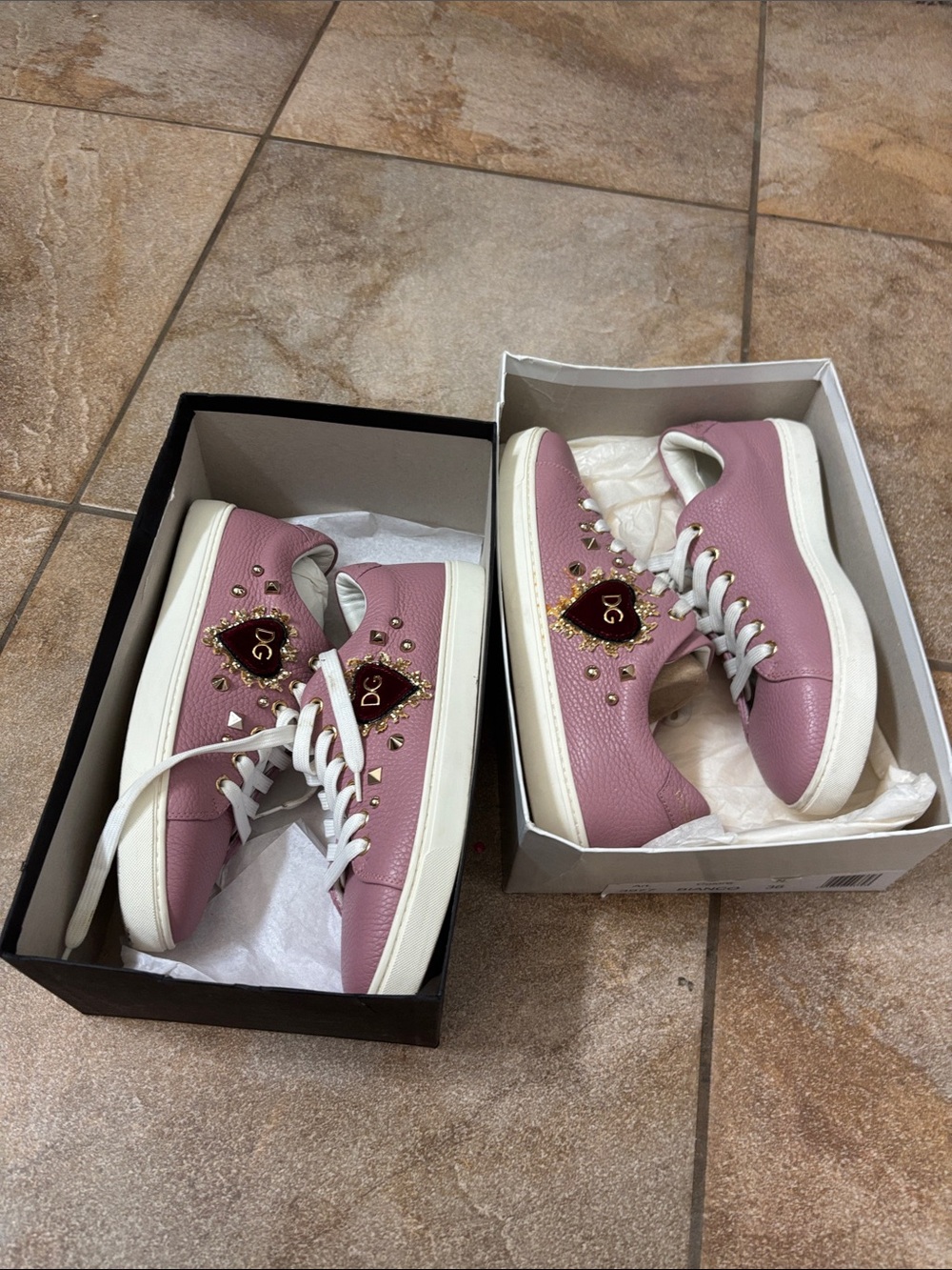 Women’s Casual Leather Sneakers in Dusty Rose - Picture 3 of 4